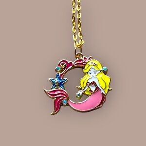 Gold Mermaid Pendant Necklace ‘Arista’ Little Mermaid